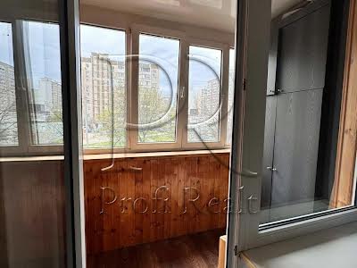 квартира за адресою Ревуцького вул., 34А