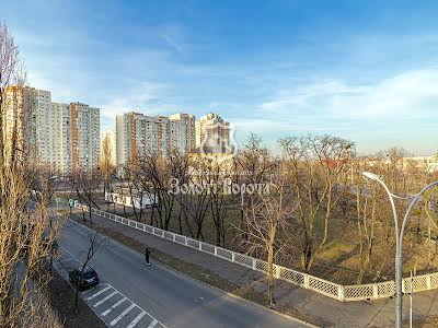 квартира за адресою Верховної Ради бульв., 33/1