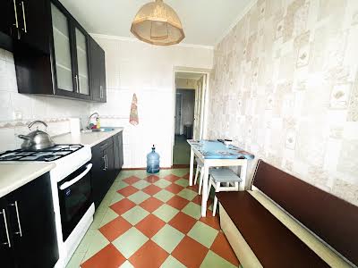 квартира по адресу Межигорская ул., 50