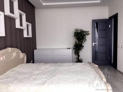 квартира за адресою Регенераторна вул., 4 к3