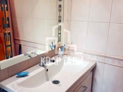 квартира за адресою В'ячеслава Чорновола вул., 20