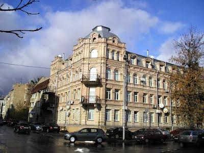 комерційна за адресою Спаська вул., 27/16