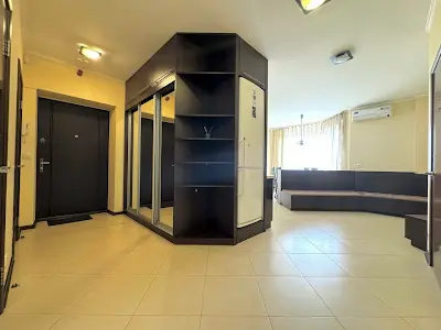 квартира по адресу Александра Мишуги ул., 8