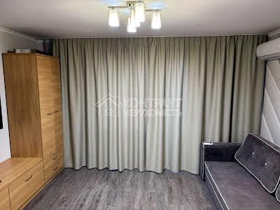 квартира за адресою Астрономічна вул., 35г
