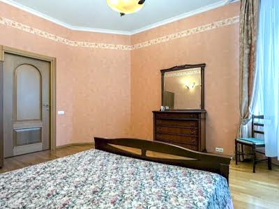 квартира за адресою Лютеранська вул., 4