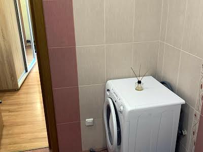 квартира за адресою Урловськая, 11А