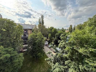 квартира за адресою Авіаконструктора Антонова вул., 12