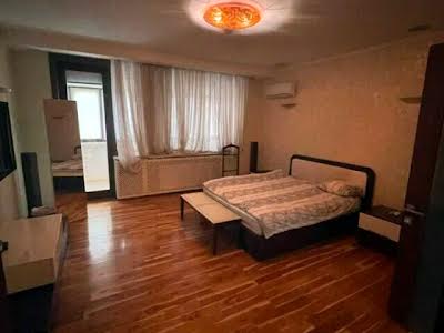 квартира за адресою Тарасівська вул., 21
