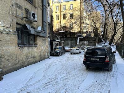 коммерческая по адресу Киев, Костёльная ул., 6