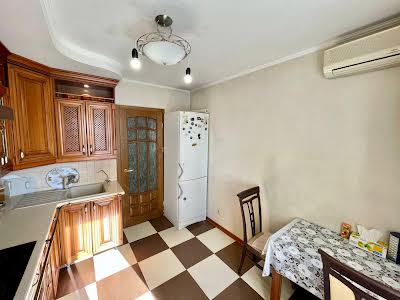 квартира по адресу Червоной Калины просп. (Владимира Маяковского), 72