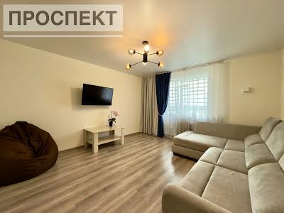 квартира за адресою Михайла Лушпи просп., 22/1