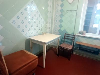 квартира за адресою Анни Ахматової вул., 6