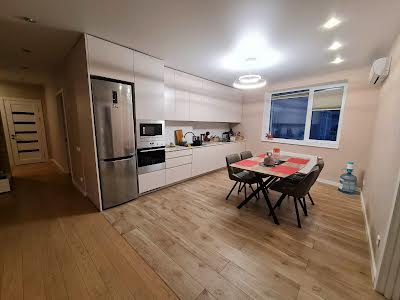 квартира за адресою Білоруська вул., 36А
