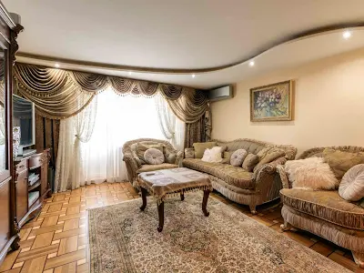 квартира за адресою Академіка Глушкова просп., 32