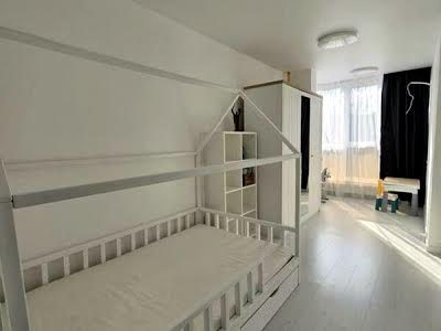 квартира за адресою Метрологічна вул., 15