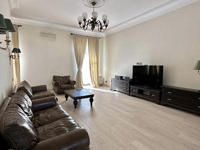 квартира по адресу Паньковская ул.,  8
