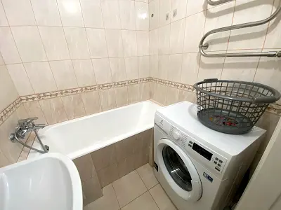 квартира за адресою Сергія Набоки пл., 4