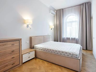 квартира за адресою Лютеранська вул., 13