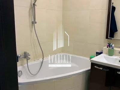 квартира за адресою Олени Пчілки вул., 8