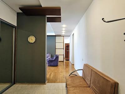 квартира за адресою Панаса Мирного вул., 8