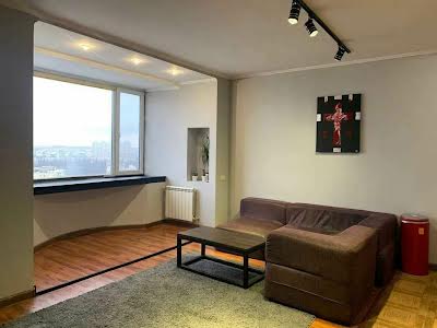 квартира за адресою Леся Курбаса просп., 5-В