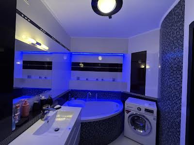 квартира по адресу Елизаветы Чавдар ул., 1