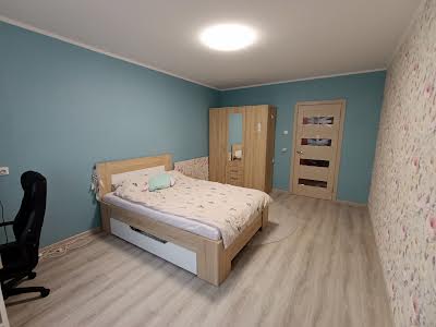 квартира за адресою Сергія Данченка вул., 3