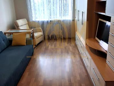 квартира за адресою Черняховського вул., 12