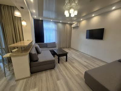 квартира за адресою Регенераторна вул., 4