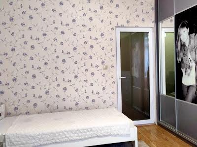 квартира за адресою Сергія Данченка вул., 6