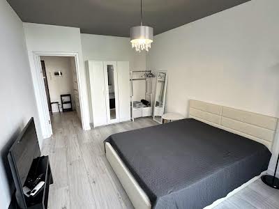 квартира за адресою Київ, Практична вул., 3