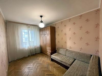 квартира за адресою Путивльська вул., 42