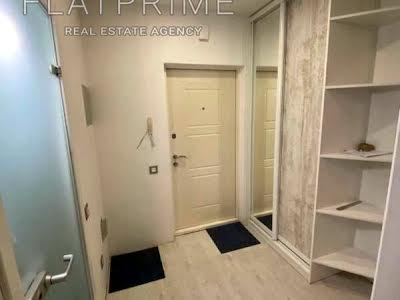 квартира за адресою Регенераторна вул., 4 к4