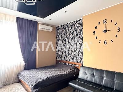 квартира за адресою Середньофонтанська вул., 19-А