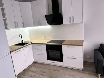 квартира за адресою Шкільна вул., 73-а