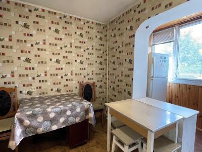 квартира за адресою Ревуцького вул., 19/1