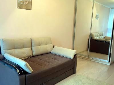 квартира по адресу Патриарха Мстислава Скрипника ул., 48а
