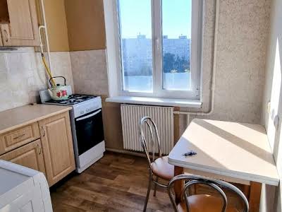 квартира за адресою Київ, Прирічна вул., 19