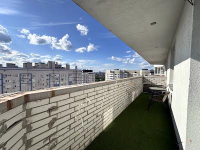 квартира по адресу Драгоманова ул., 6/1