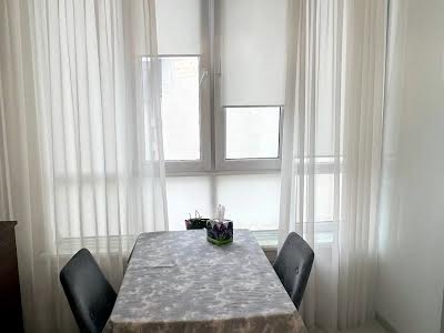 квартира за адресою Райдужна вул., 90