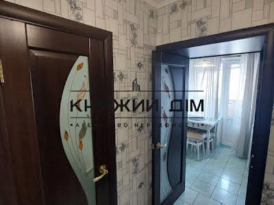 квартира за адресою Василя Касіяна вул., 2-Б