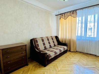квартира за адресою Велика Васильківська вул. (Червоноармійська), 136