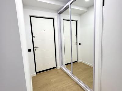 квартира за адресою Верховної Ради бульв., 22-Б