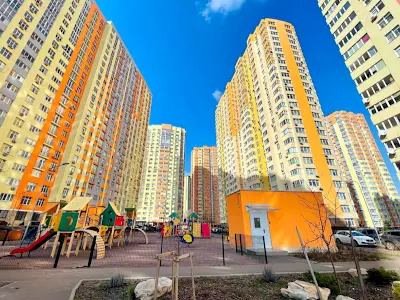 квартира за адресою Сім'ї Кульженків вул. (Петра Дегтяренка), 37