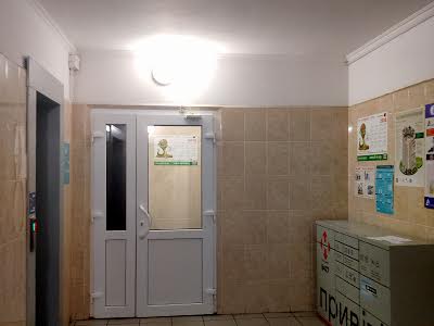 квартира за адресою Київ, Драгоманова вул., 40-Б