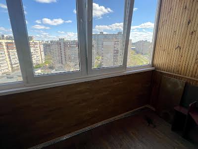квартира за адресою Володимира Висоцького бульв., 11