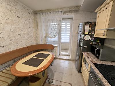 квартира за адресою Олександра Лазаревського вул. (Мініна), 9