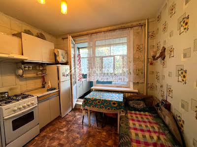квартира за адресою Перемоги просп., 74г