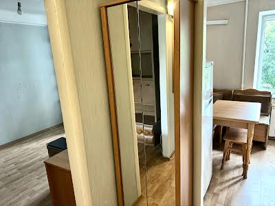 квартира за адресою Введенська вул., 42