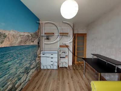 квартира за адресою Регенераторна вул., 4 к1-5